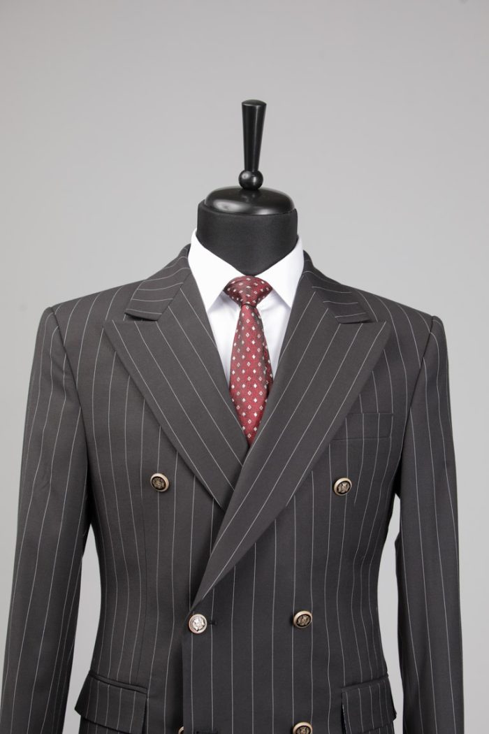 Costum Negru în Dungi la Două Rânduri – Țesătură Subțire - imagine 3