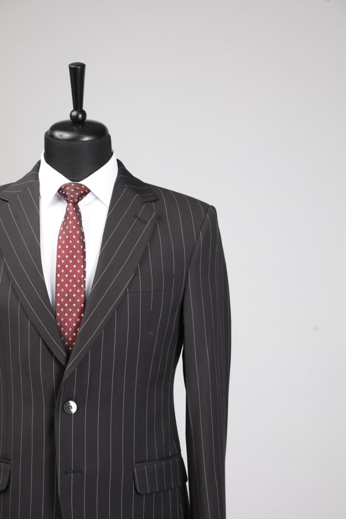 Costum Negru în Dungi din lână Țesătură Subțire - imagine 3