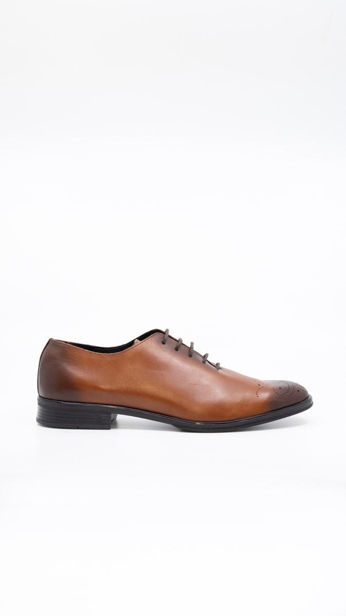 costume barbati sibiu costume de mire costume de ceremonie camasi sibiu camasi de mire camasi elegante-4 Pantofi Rosinni Oxford Tan Patina – Piele Naturală cu Detaliu Medalion și Vârf Brunat - imagine 1